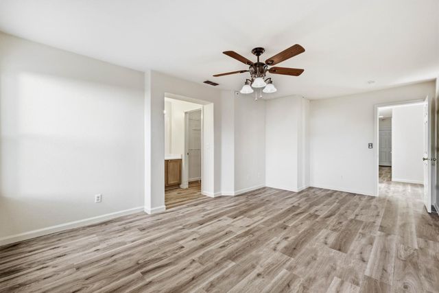 3214 N Santa Cruz Rd, West Sacramento, CA 95691