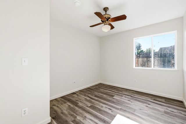 3214 N Santa Cruz Rd, West Sacramento, CA 95691