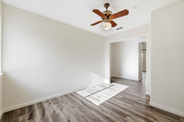 3214 N Santa Cruz Rd, West Sacramento, CA 95691