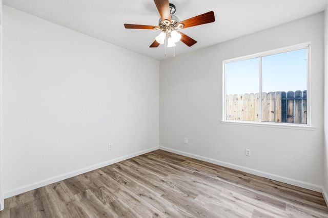 3214 N Santa Cruz Rd, West Sacramento, CA 95691