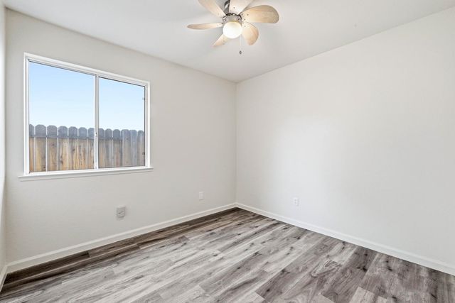 3214 N Santa Cruz Rd, West Sacramento, CA 95691