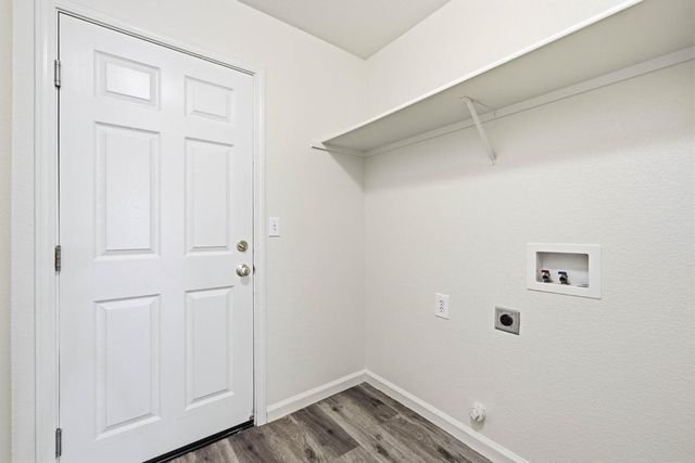 3214 N Santa Cruz Rd, West Sacramento, CA 95691