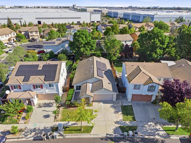 3214 N Santa Cruz Rd, West Sacramento, CA 95691