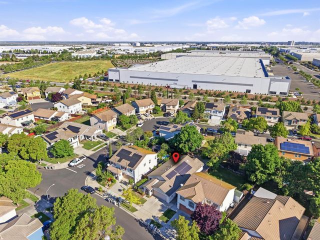 3214 N Santa Cruz Rd, West Sacramento, CA 95691