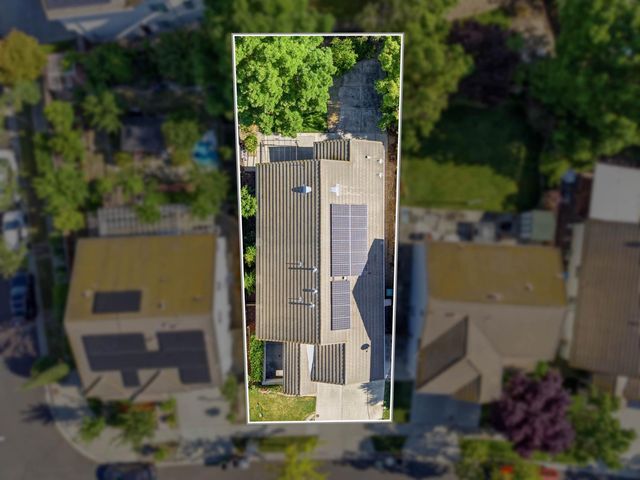 3214 N Santa Cruz Rd, West Sacramento, CA 95691