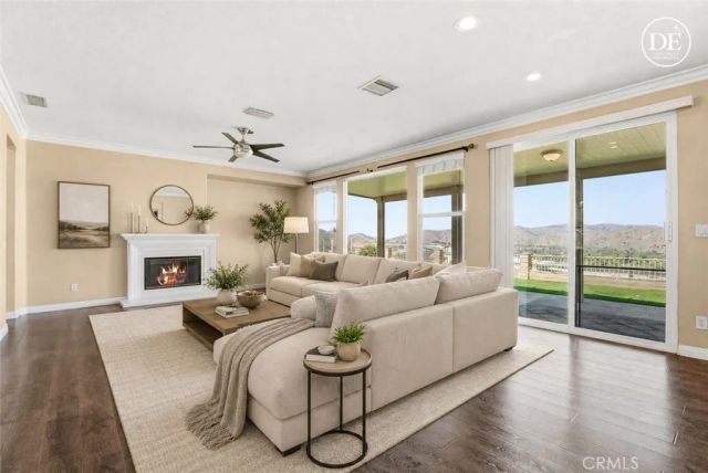 950 Manor Way, Corona, CA 92882