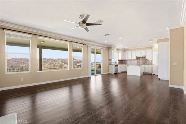 950 Manor Way, Corona, CA 92882