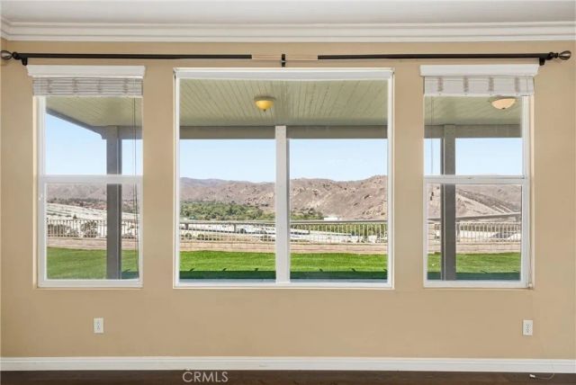 950 Manor Way, Corona, CA 92882