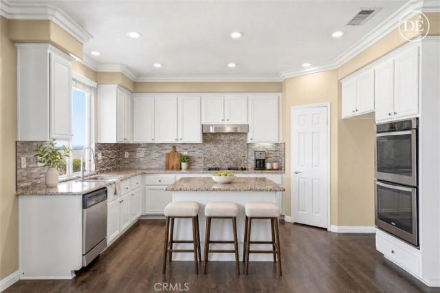 950 Manor Way, Corona, CA 92882