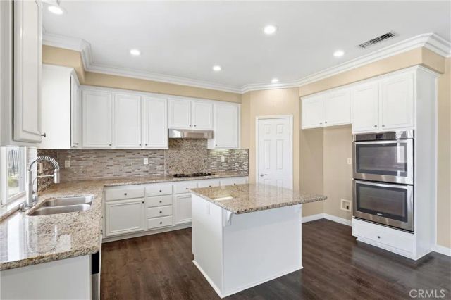950 Manor Way, Corona, CA 92882