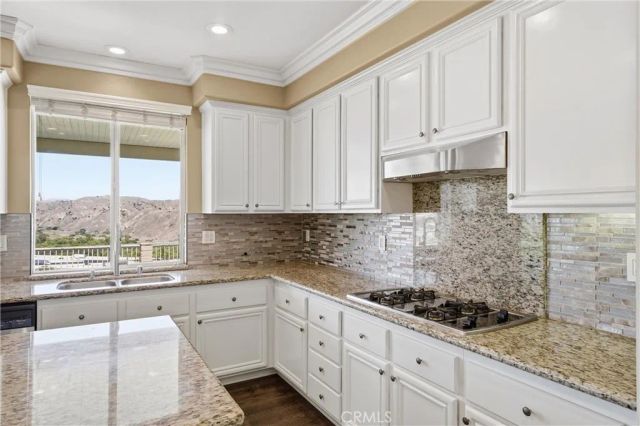 950 Manor Way, Corona, CA 92882