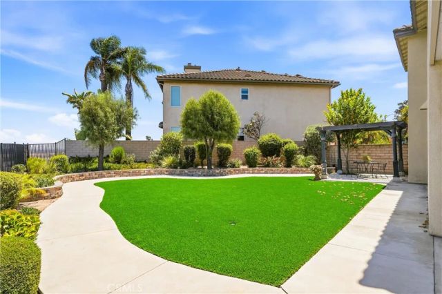 950 Manor Way, Corona, CA 92882