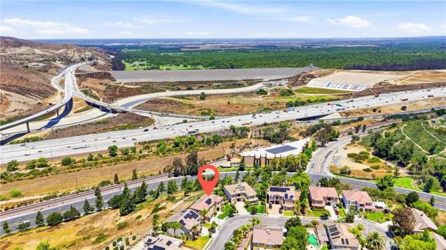 950 Manor Way, Corona, CA 92882