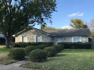 1057 Sunset Circle, Garland, TX 75040