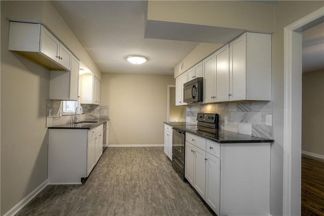 10200 Blue Ridge Boulevard, Kansas City, MO 64134