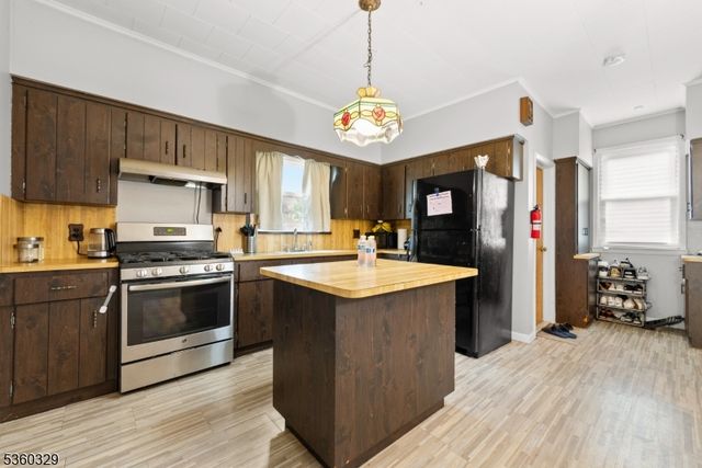 47 Mahar Ave, Clifton City, NJ 07011