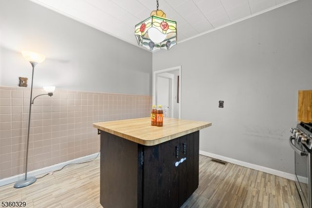 47 Mahar Ave, Clifton City, NJ 07011