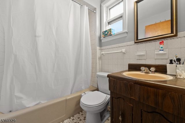 47 Mahar Ave, Clifton City, NJ 07011
