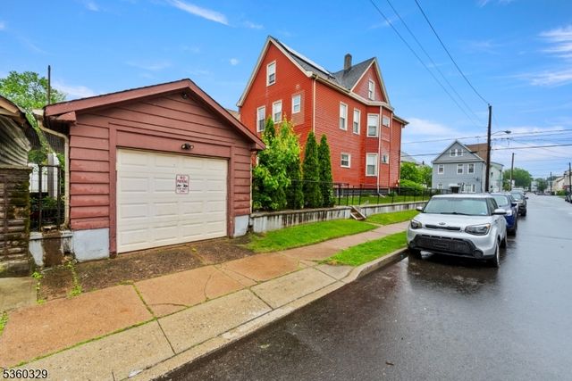 47 Mahar Ave, Clifton City, NJ 07011