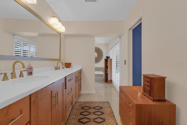 318 VALLEY DRIVE, Longwood, FL 32779