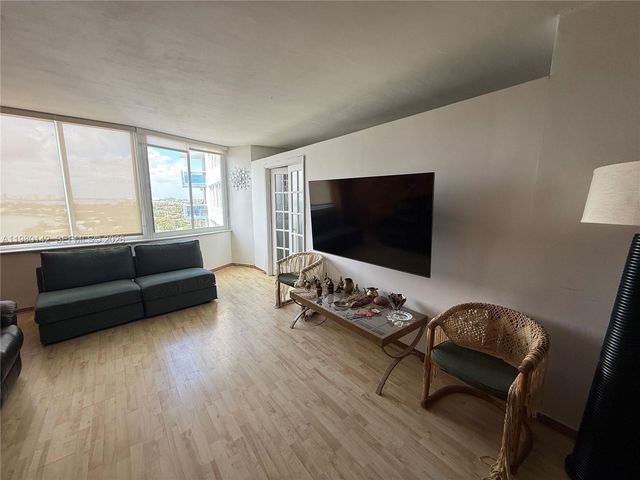 7441 Wayne Ave 9C, Miami Beach, FL 33141