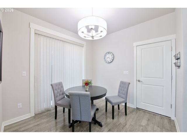 5249 Se DAVIS Rd, Hillsboro, OR 97123