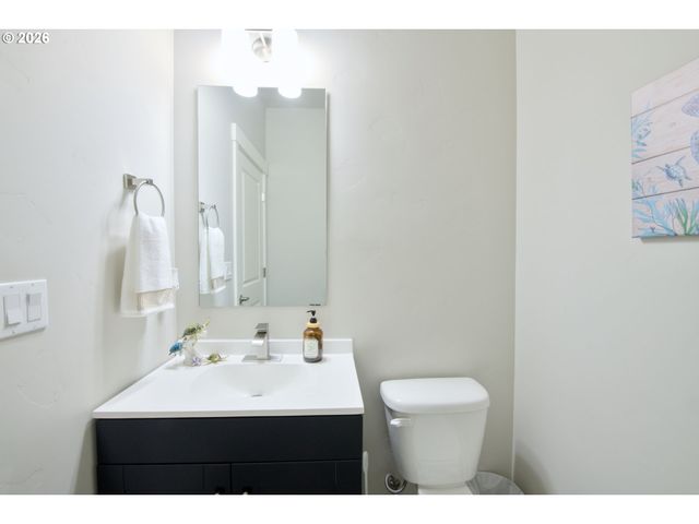 5249 Se DAVIS Rd, Hillsboro, OR 97123
