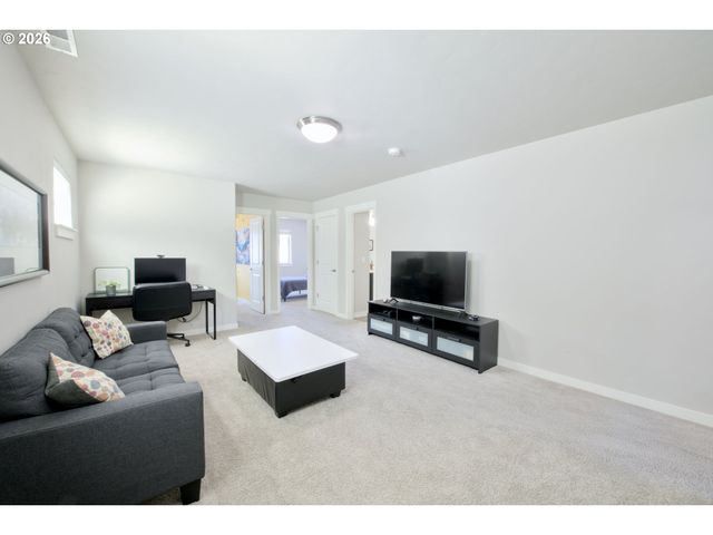 5249 Se DAVIS Rd, Hillsboro, OR 97123