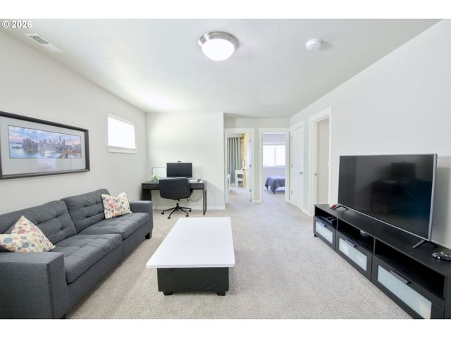 5249 Se DAVIS Rd, Hillsboro, OR 97123