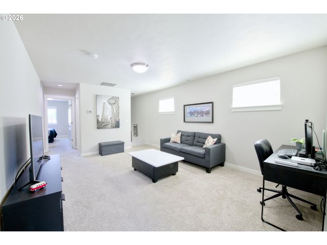 5249 Se DAVIS Rd, Hillsboro, OR 97123