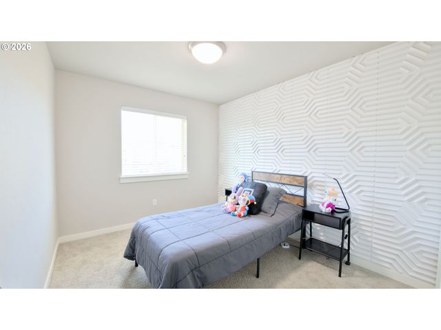 5249 Se DAVIS Rd, Hillsboro, OR 97123