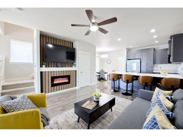 5249 Se DAVIS Rd, Hillsboro, OR 97123