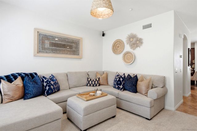 10542 Sanshey Lane 124, San Diego, CA 92127
