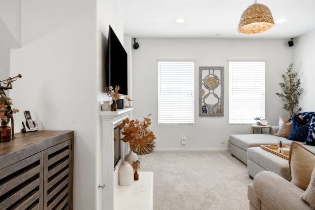 10542 Sanshey Lane 124, San Diego, CA 92127