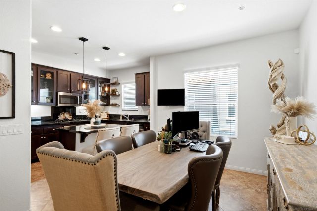 10542 Sanshey Lane 124, San Diego, CA 92127