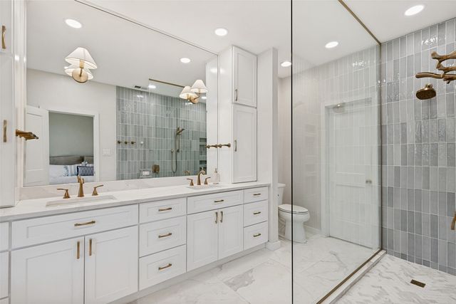 2028 Robin Hill Lane, Carrollton, TX 75007