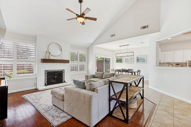 2028 Robin Hill Lane, Carrollton, TX 75007