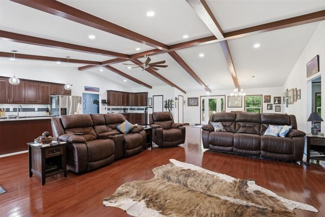211 E Bay Drive, Bridgeport, TX 76426