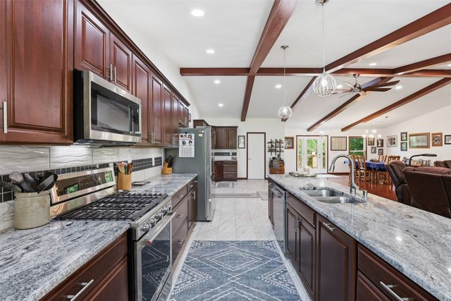 211 E Bay Drive, Bridgeport, TX 76426