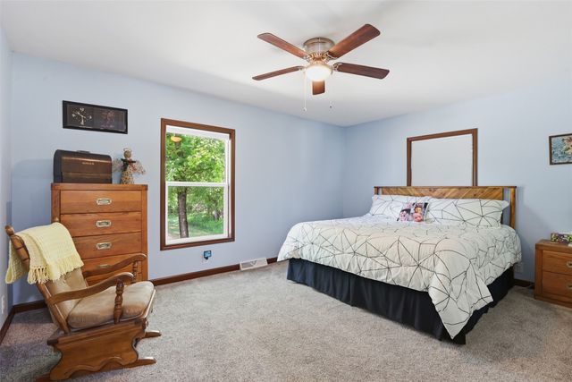 211 E Bay Drive, Bridgeport, TX 76426
