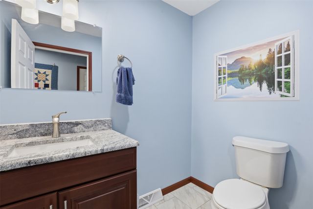 211 E Bay Drive, Bridgeport, TX 76426