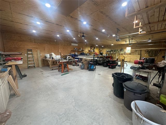 211 E Bay Drive, Bridgeport, TX 76426
