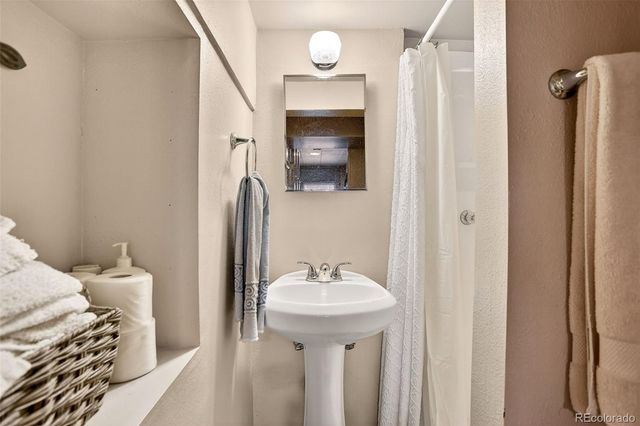 25807 Snyder Avenue, Conifer, CO 80433
