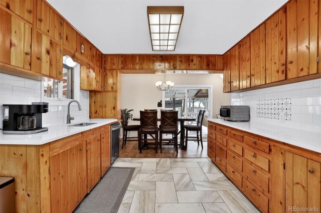 25807 Snyder Avenue, Conifer, CO 80433