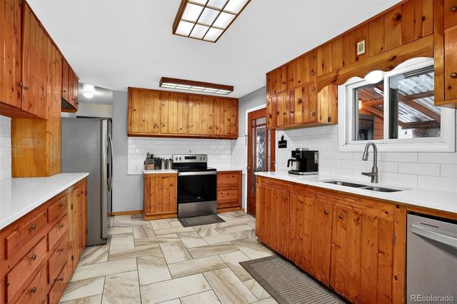 25807 Snyder Avenue, Conifer, CO 80433