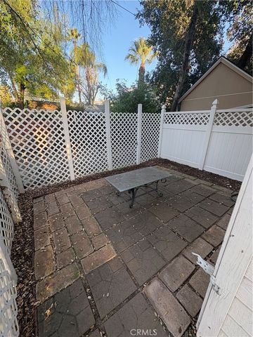 531 W Clark, Redlands, CA 92373