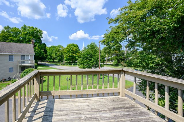 279 Central St 279, East Bridgewater, MA 02333