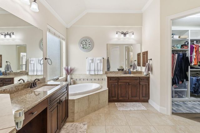 2187 Graystone Hills Drive, Conroe, TX 77304