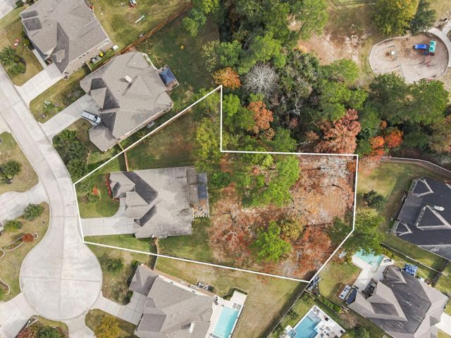 2187 Graystone Hills Drive, Conroe, TX 77304