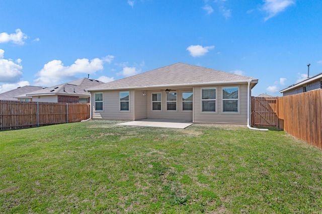 813 Amberwood Court, Fort Worth, TX 76052